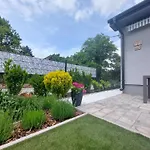 Harom Testver Feriehus *