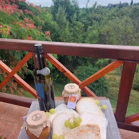 Holiday home Harom Testver