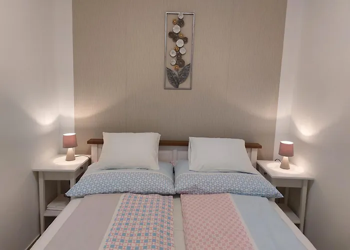 Holiday home Harom Testver